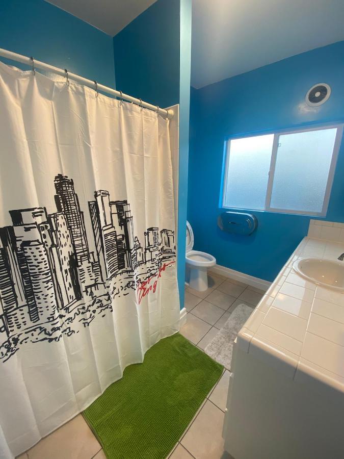 Private Large La Bedroom W Private Half-Bathroom - Ac - Wifi - Private Fridge Near Usc - Exposition Park - Usc Memorial Coliseum - Banc Of California Stadium - Downtown Los Angeles Dtla - University Of Southern California Usc! Екстер'єр фото