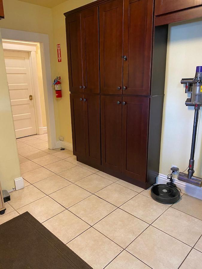 Private Large La Bedroom W Private Half-Bathroom - Ac - Wifi - Private Fridge Near Usc - Exposition Park - Usc Memorial Coliseum - Banc Of California Stadium - Downtown Los Angeles Dtla - University Of Southern California Usc! Екстер'єр фото