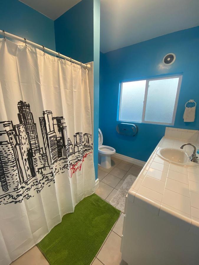 Private Large La Bedroom W Private Half-Bathroom - Ac - Wifi - Private Fridge Near Usc - Exposition Park - Usc Memorial Coliseum - Banc Of California Stadium - Downtown Los Angeles Dtla - University Of Southern California Usc! Екстер'єр фото