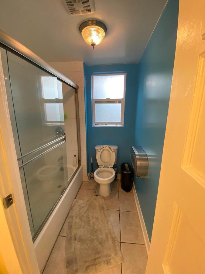 Private Large La Bedroom W Private Half-Bathroom - Ac - Wifi - Private Fridge Near Usc - Exposition Park - Usc Memorial Coliseum - Banc Of California Stadium - Downtown Los Angeles Dtla - University Of Southern California Usc! Екстер'єр фото